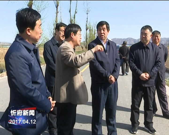 市政协主席刘钢柱在忻府区就土壤污染防治和脱贫攻坚工作进行调研